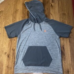 Orangetheory men’s L short sleeved hoodie shirt.